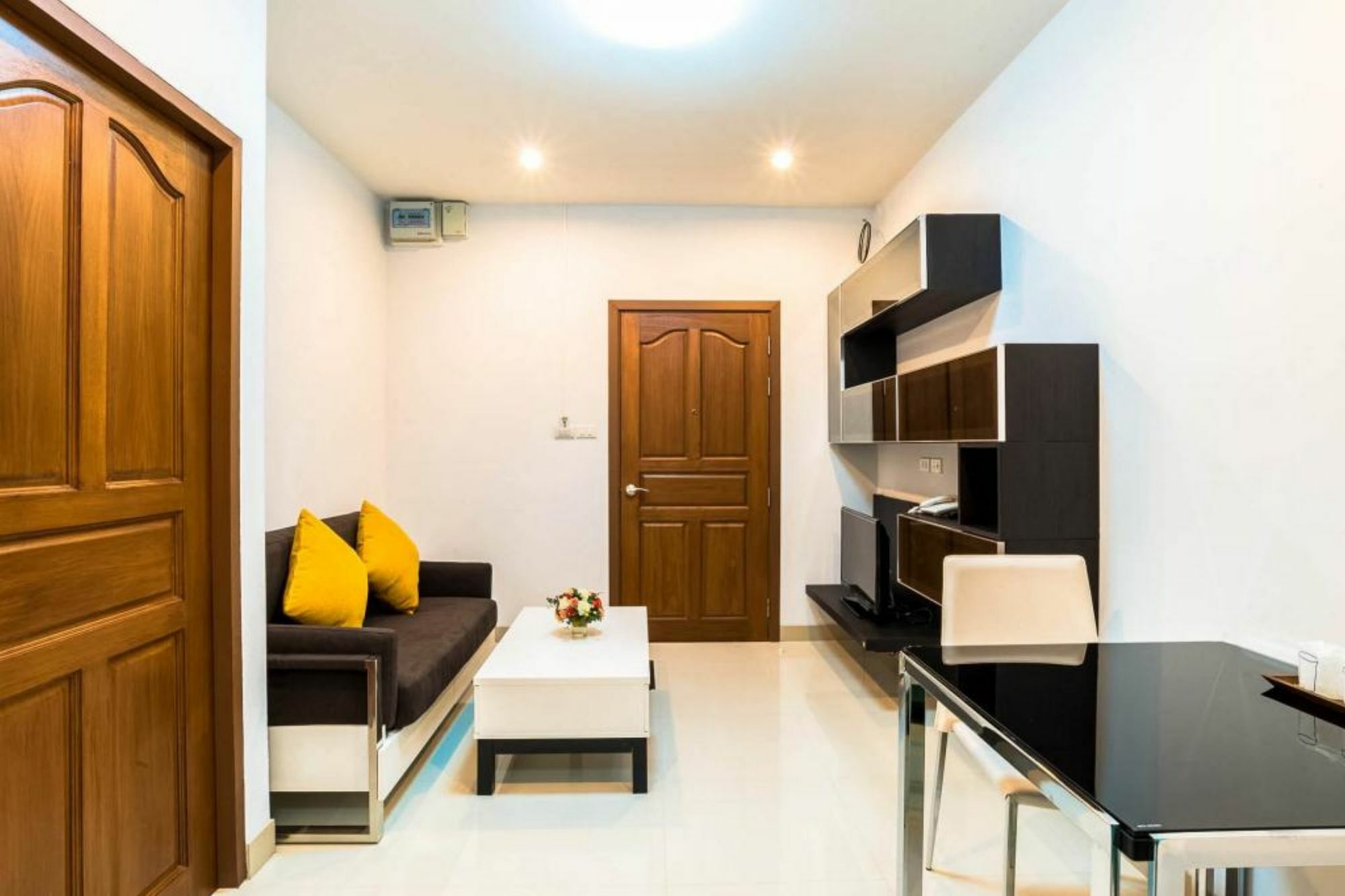 V-Twin Donjan Service Apartment Τσιάνγκ Μάι Εξωτερικό φωτογραφία