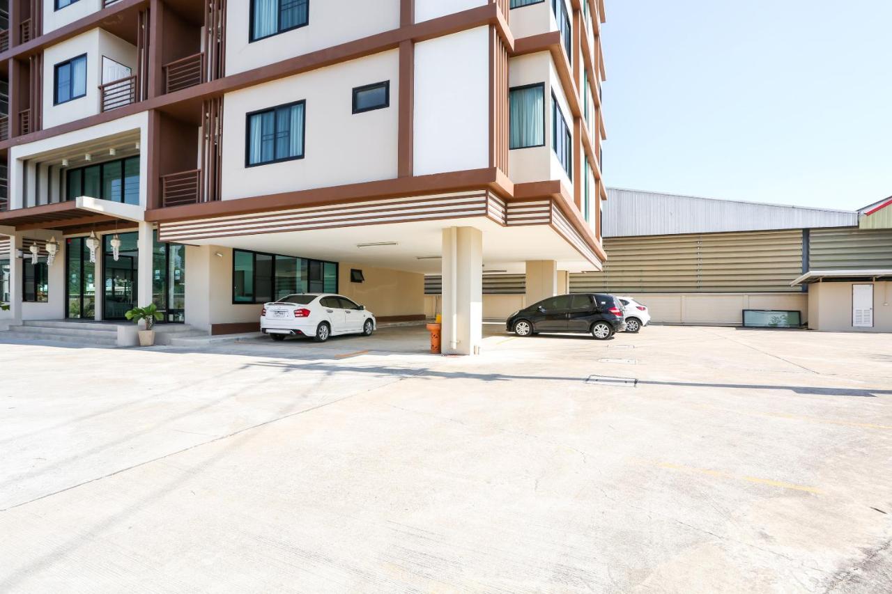 V-Twin Donjan Service Apartment Τσιάνγκ Μάι Εξωτερικό φωτογραφία